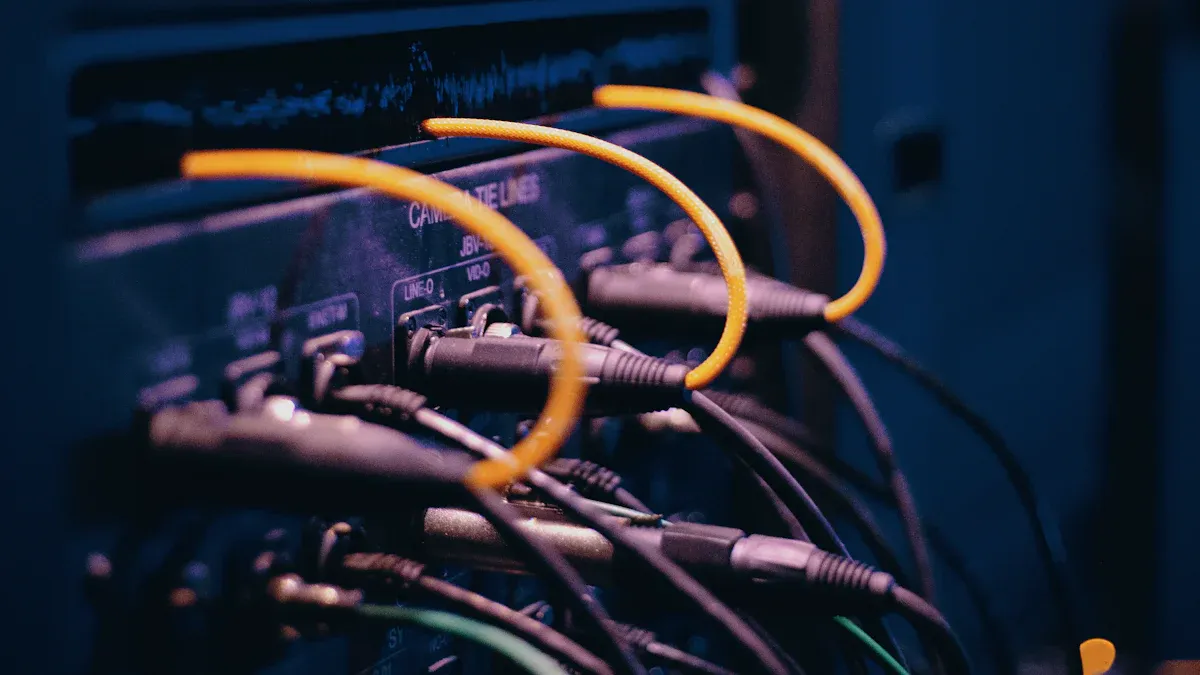 switched pdu Features and Capabilities